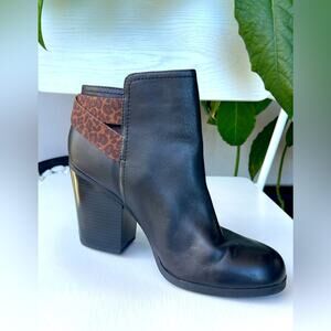 ☘️ Reaction Kenneth Cole Leather Rounded Toe Chunky Heeled Bootie, US 10